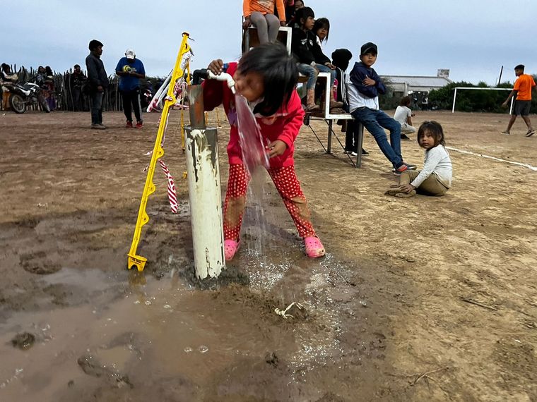 Cruz Roja Argentina potabilizó agua en Salta Foto: Cruz Roja Argentina