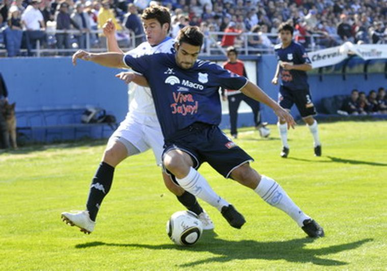 La Lepra no pudo continuar con la senda victoriosa. Foto: Pachy Reynoso / MDZ