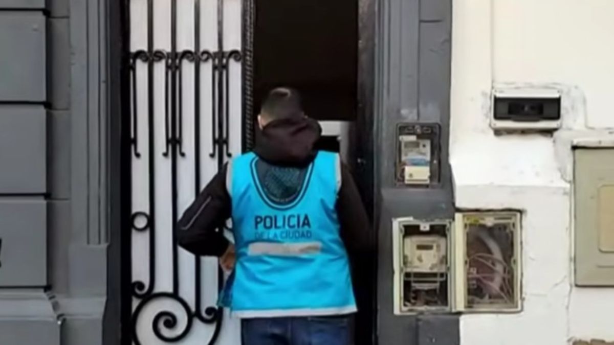Allanaron un taller clandestino con trabajadores esclavizados en la Ciudad de Buenos Aires