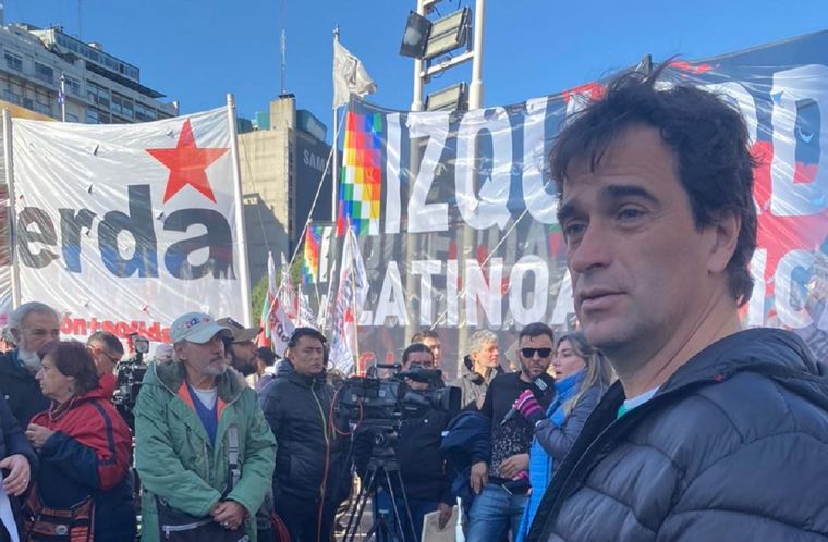 La oposición comienza a manifestarse en contra de las medidas de Milei Foto: Twitter Gabriel Solano