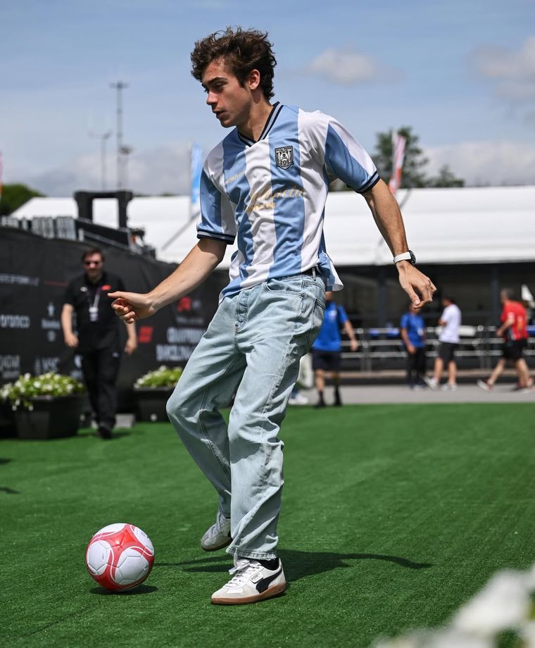 La camiseta de la Selección Argentina que Franco Colapinto lució en Barcelona. La camiseta de la Selección Argentina que Franco Colapinto lució en Barcelona.