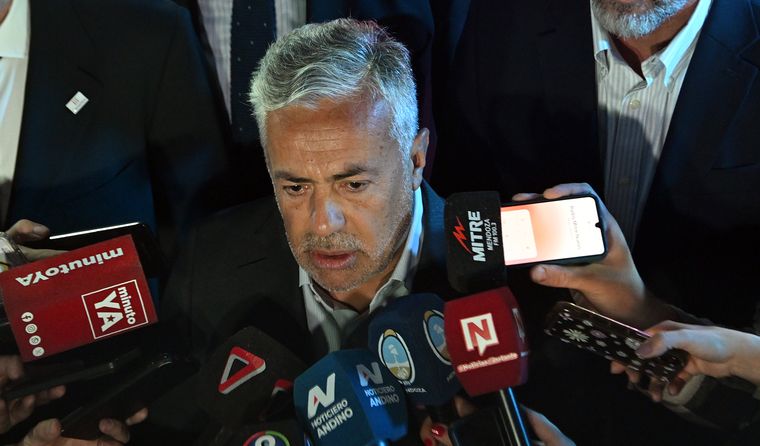 Alfredo Cornejo confirmó que Caputo podría anunciar en Mendoza un nuevo RIGI para la provincia.&nbsp;&nbsp;