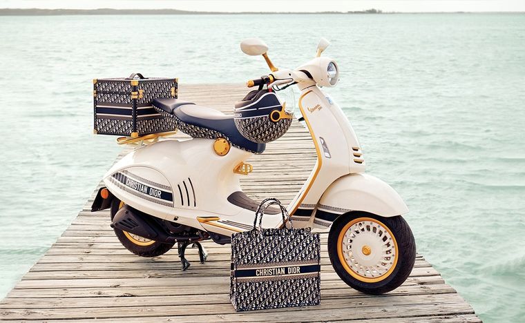 La moto edición limitada que une el estilo de Vespa con el glamour de Christian Dior