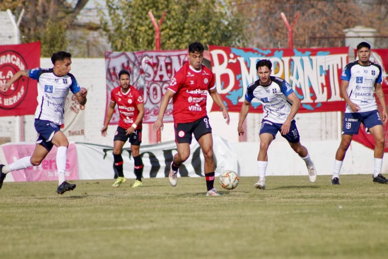 Huracán Las Heras perdió con Atenas y está tercero en el Federal A.