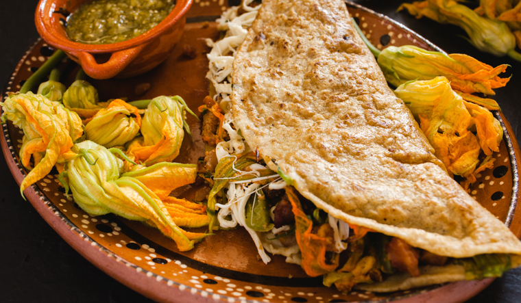 Esta receta se prepara desde la época prehispánica con ingredientes locales.