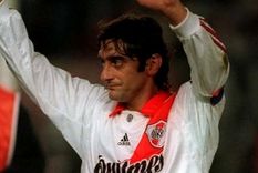 #felizcumpleinmenzo le dicen en twitter a enzo francescoli