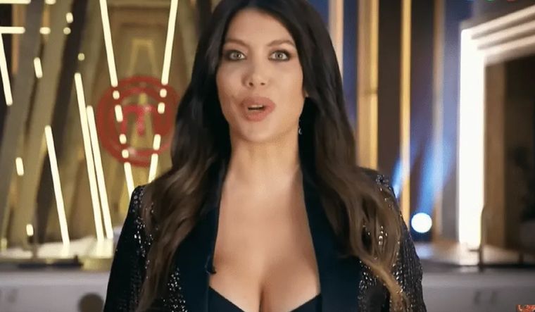 Wanda Nara exhibió el tratamiento que se hace en la cara. Foto: Captura TV