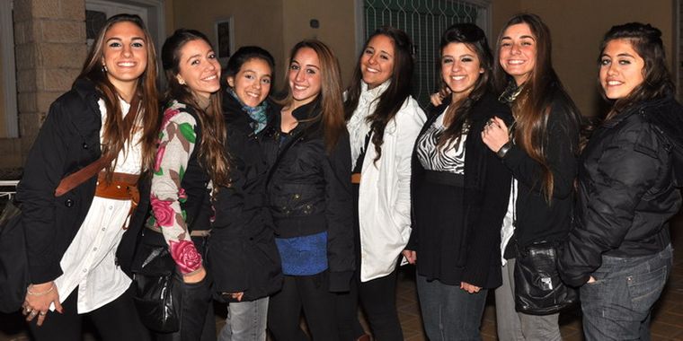 Chicas on fire. Valeria, Micaela, Natalia, Julieta, Amira, Agustina, Julieta y Brunella. Foto: Pachy Reynoso / MDZ