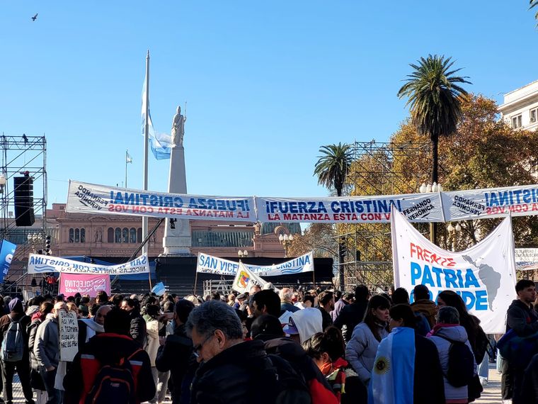 El Gobierno prevé que se produzcan hechos de violencia durante la marcha convocada por el PJ en apoyo a Cristina Fernández de Kirchner en la Plaza de Mayo.