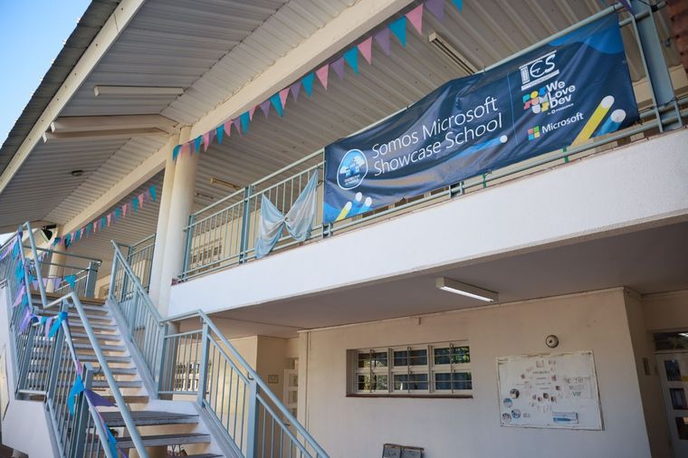 Vista del IES 9-011, pionero en transformación digital en Argentina. Foto: Prensa Gobierno de Mendoza