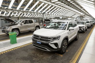 MDZol | VW fabrica Amarok y Taos en Argentina.