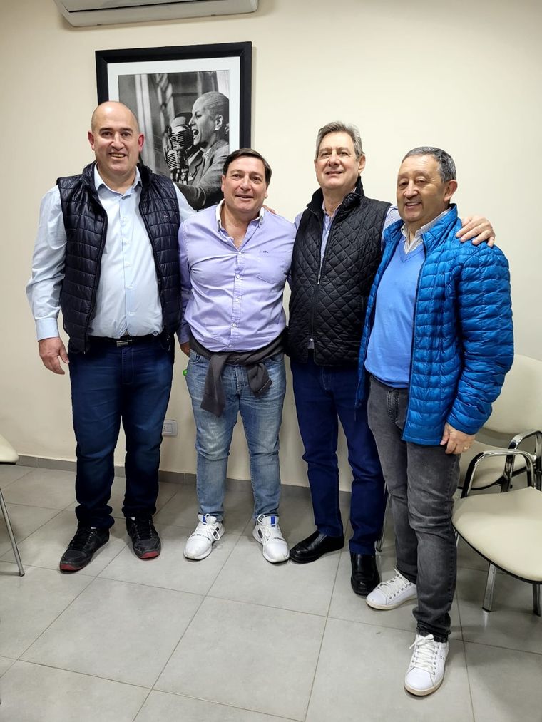 Omar Félix junto a Omar Parisi, Celso Jaque y Claudio Vázquez Foto: Gentileza Twitter