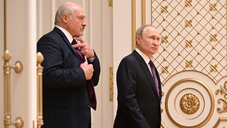 Aleksander Lukashenko y Vladimir Putin, cada vez más cerca de ir juntos a la guerra Foto: Sputnik News