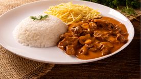 Lomo strogonoff: una delicia. Foto: Shutterstock