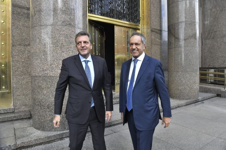 Massa y Scioli, otra vez juntos por decisión del precandidato presidencial. Foto: Prensa del Ministerio de Economía