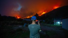 Este miércoles se espera la caída de agua que ayude en la lucha contra los incendios.