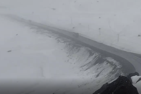 Comenzò a nevar en Chile. El Paso Internacional Cristo Redentor cierra este martes.