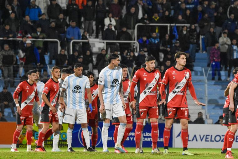 En la primera jugada del segundo tiempo, Maipú sufrió el gol de Gimnasia y Tiro mediante una pelota parada.&nbsp;