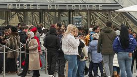 trabajadores del museo louvre inician una huelga por tiempo indeterminado trabajadores del museo louvre inician una huelga por tiempo indeterminado