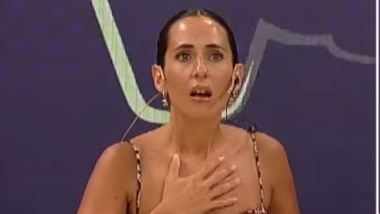 Las cámaras continuaron grabando el minuto a minuto del sismo en plena transmisión. / Captura El Siete