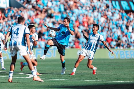 Belgrano y Talleres empataron sin goles en el Gigante de Alberdi. Belgrano y Talleres empataron sin goles en el Gigante de Alberdi.
