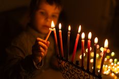 El tradicional candelabro de Jánuca Foto: Shutterstock