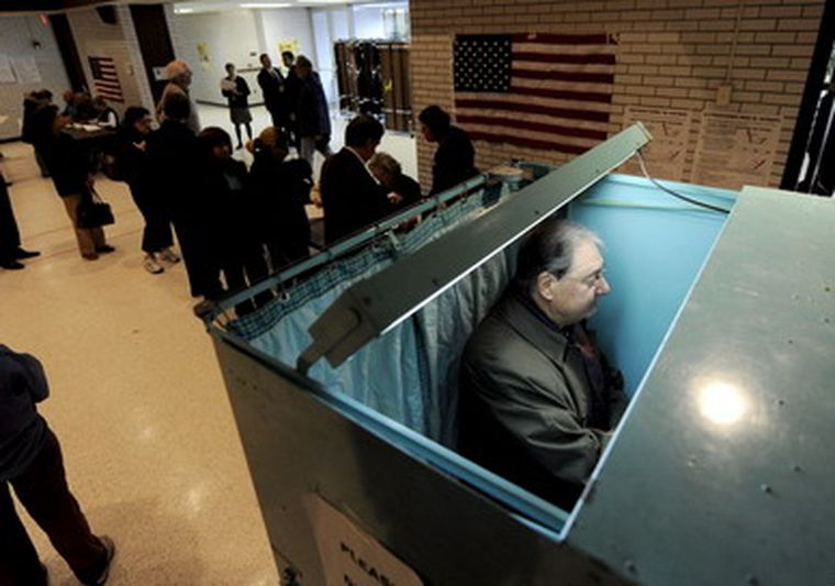 La gente sigue votando en Estados Unidos. Foto: EFE