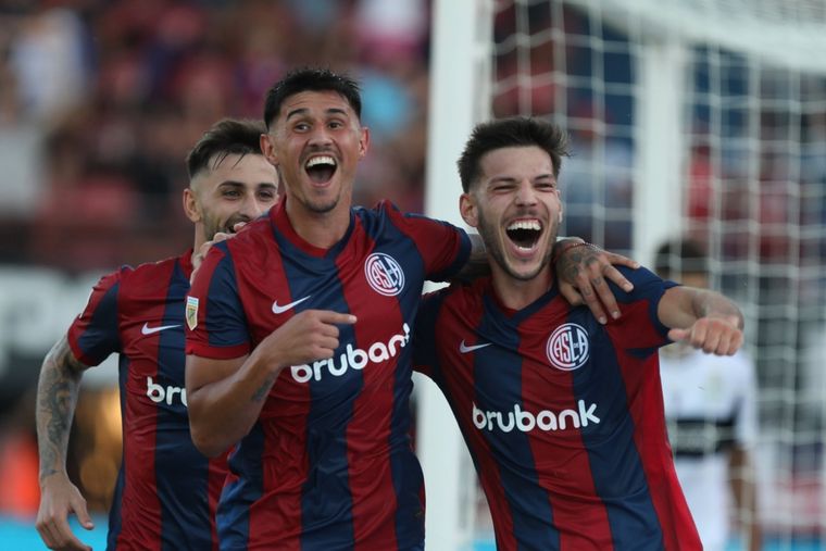 San Lorenzo visitará a Newells con el objetivo de recuperar la cima.