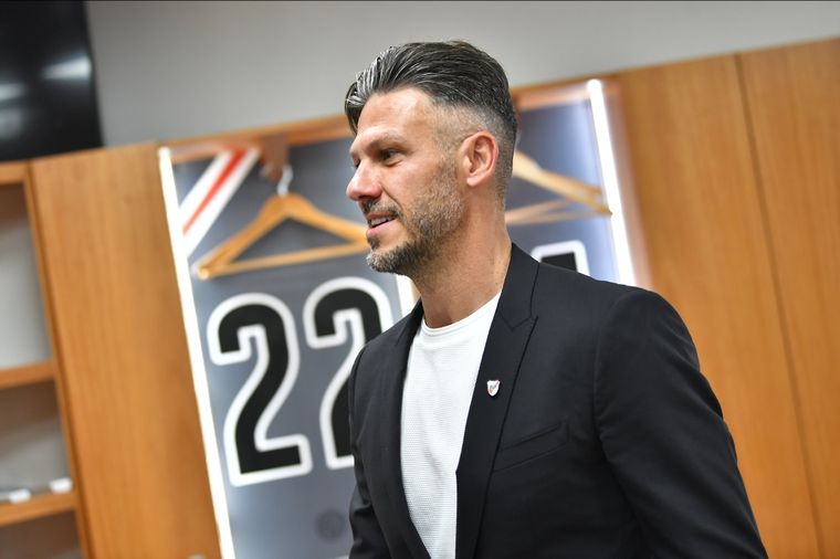 Demichelis le envió un mensaje a Scaloni. Foto: @RiverPlate