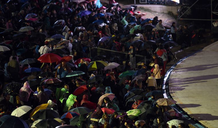 lluvia fiesta nacional de la vendimia anfiteatro (1)