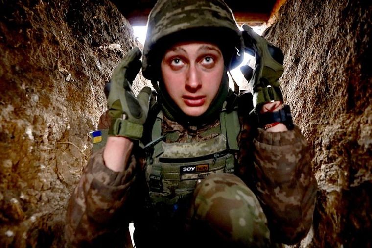 Dima tiene 22 años y antes de la guerra trabajaba en una planta petroquímica. Foto: BBC / DARREN CONWAY