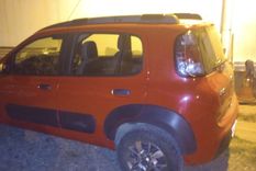 El hombre conducía un Fiat UNO rojo, con el que atropelló y mató a un peatón Foto: Prensa Ministerio de Seguridad El hombre conducía un Fiat UNO rojo, con el que atropelló y mató a un peatón Foto: Prensa Ministerio de Seguridad