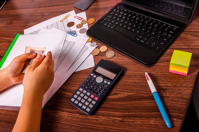 La educación financiera es el proceso de aprender a manejar el dinero de manera efectiva, y cada vez es más relevante en la vida moderna. La educación financiera es el proceso de aprender a manejar el dinero de manera efectiva, y cada vez es más relevante en la vida moderna.