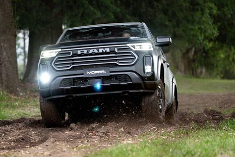RAM Dakota