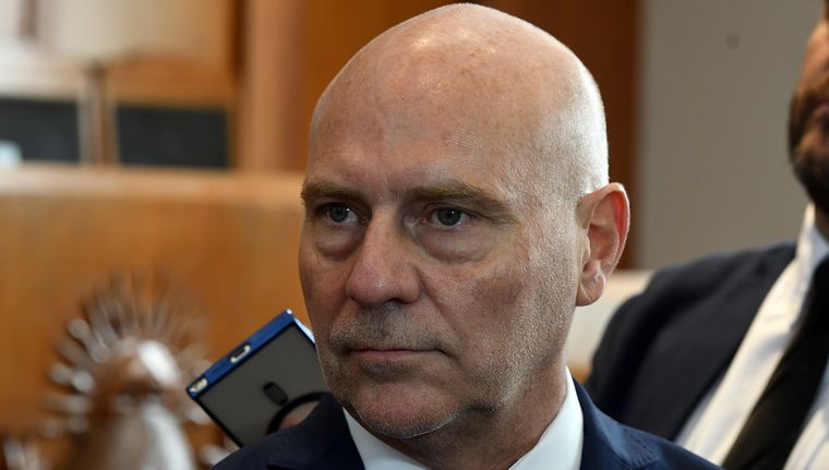 El presidente de la Corte, Dalmiro Garay, planteó una disidencia en la sentencia respecto al pago retroactivo de las diferencias salariales. El presidente de la Corte, Dalmiro Garay, planteó una disidencia en la sentencia respecto al pago retroactivo de las diferencias salariales.