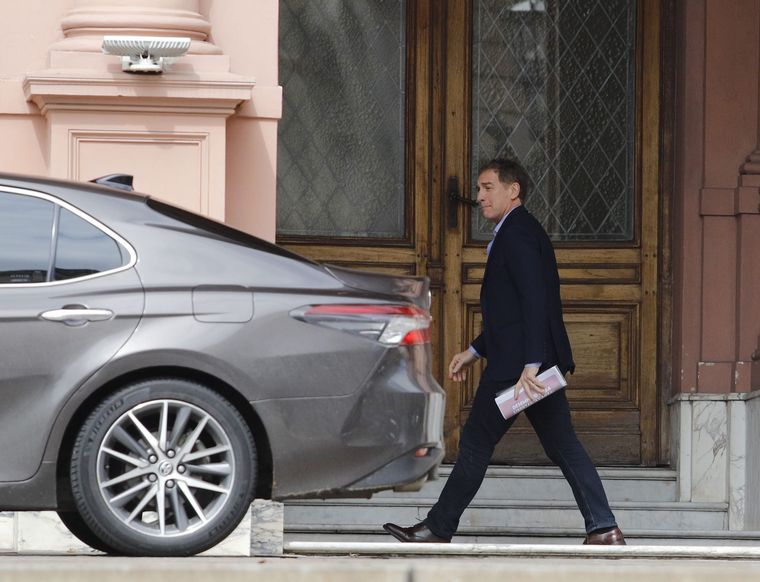 Diego Santilli pasó por la Casa Rosada tras ser encumbrado como primer candidato de La Libertad Avanza en la provincia de Buenos Aires.