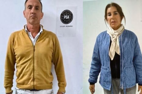 Los dos pasajeros rosarinos se encontraban con sus respectivos asientos y con sus prendas bajas. Los dos pasajeros rosarinos se encontraban con sus respectivos asientos y con sus prendas bajas.