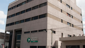 Decapitó a su mamá y el hombre, que padece esquizofrenia, se presentó en un centro de salud. Decapitó a su mamá y el hombre, que padece esquizofrenia, se presentó en un centro de salud.