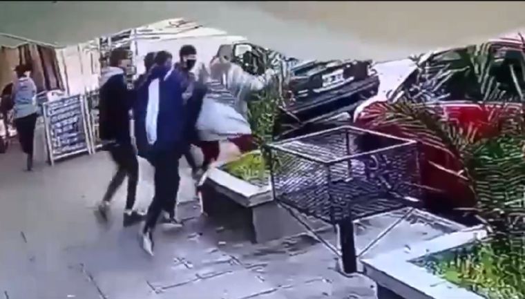 El violento asalto indignó a los vecinos de la localidad bonaerense de San Justo.