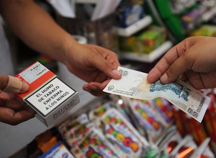 Un estudio revela los beneficios económicos y sanitarios de aumentar el precio de los cigarrillos