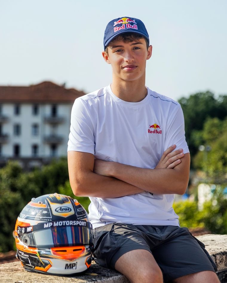 Mattia Colnaghi, nuevo piloto del Red Bull Junior Team. Mattia Colnaghi, nuevo piloto del Red Bull Junior Team.