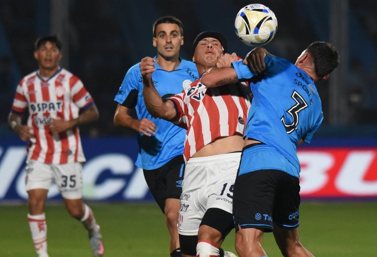 Belgrano y Unión se enfrentan en el Gigante de Alberdi.