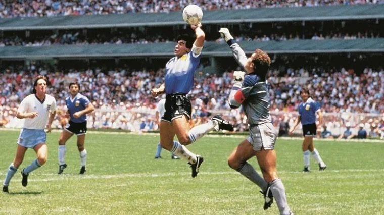 La mano de dios, esa que le ayudó a Dieguito a hacerle aquel glorioso gol a los ingleses, esta vez sirvió para concretar el sueño de un ser humano.