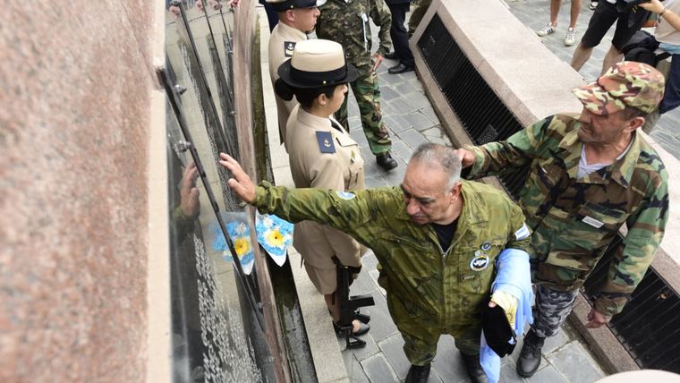 Veteranos de la guerra de Malvinas participaron del acto en el barrio de Retiro