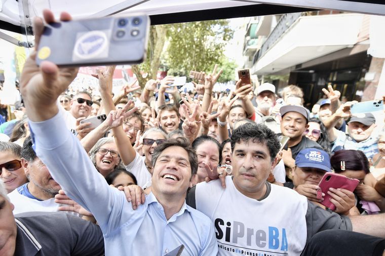 Kicillof presente en la marcha contra la reforma laboral