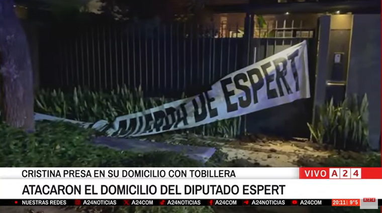 La casa del diputado libertario José Luis Espert fue vandalizada. 