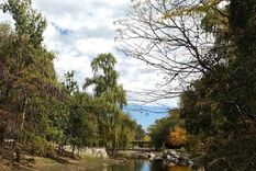 El pueblo a la orilla del Dique Los Molinos en Córdoba