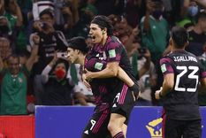 Raúl Jiménez celebra el segundo gol mexicano. Foto: EFE