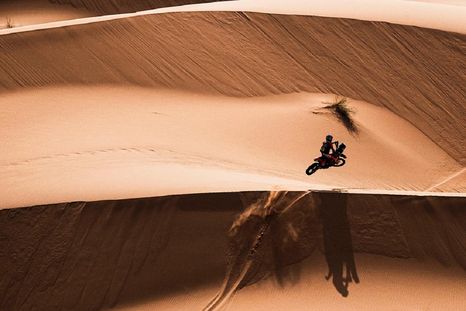 El Dakar 2026 presenta uno de los recorridos más extensos y exigentes de los últimos años. El Dakar 2026 presenta uno de los recorridos más extensos y exigentes de los últimos años.