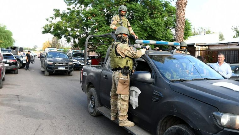 Gran presencia policial en el Oeste de Godoy Cruz Foto: Alf Ponce Mercado/MDZ